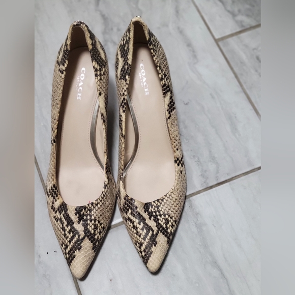 Coach Women's Coach New York High Heel Shoes Size 10 B - Picture 2 of 13